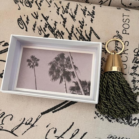 LIMITED EDITION Aritzia Keychain - based on the Chateau Marmont Keychain - Picture 2 of 6